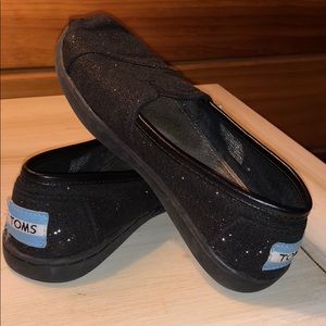 Toms Shoes - Girls size 12.5 toms Toms Shoes - Girls size 12.5 toms
